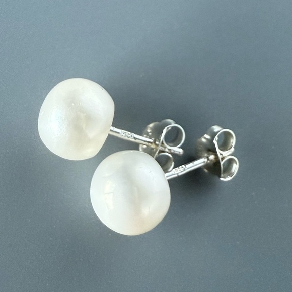 Sterling Silver Freshwater White Pearl Studs 8mm - Picture 8 of 14